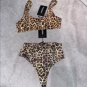 Pretty little things